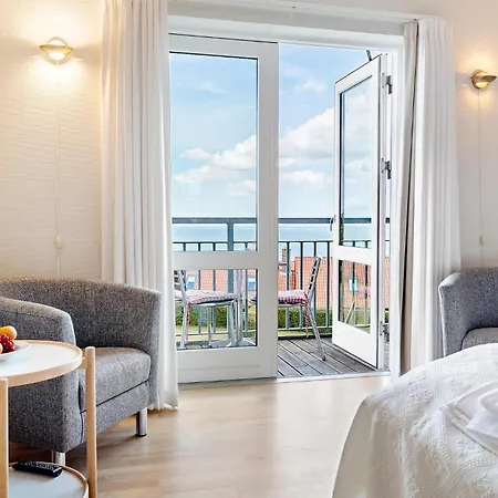 Awesome In With House Sea View *
