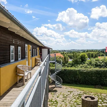 Awesome In With House Sea View